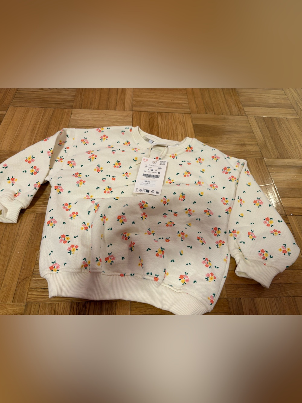 NWT Zara ' Cream Floral Pullover Sweatshirt 3 years